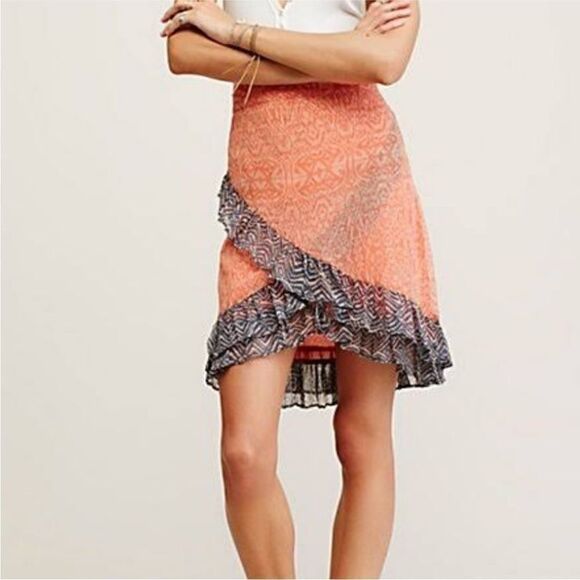 Free People Silk Paisley Print Ruffle Skirt | Size 6 - Picture 1 of 6
